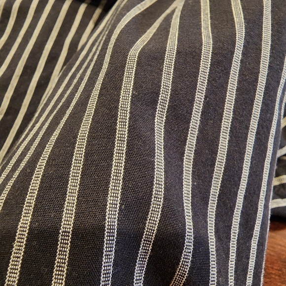 Perry Ellis Men's shirt/XL/ Black with Stripe/Pre-owned EXCELLENT CONDITION - Picture 3 of 13